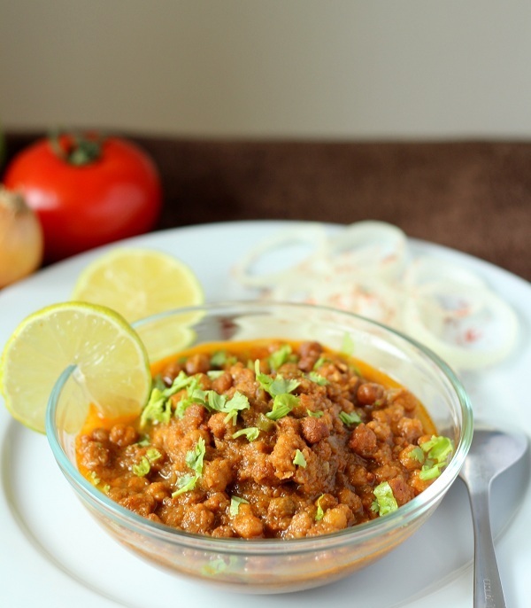 kala-chana-masala-black-chana-curry-recipe